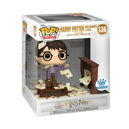 Funko Pop Deluxe - Harry Potter with Hogwarts Letters (Exclusive)