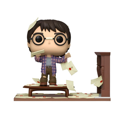 Funko Pop Deluxe - Harry Potter with Hogwarts Letters (Exclusive)